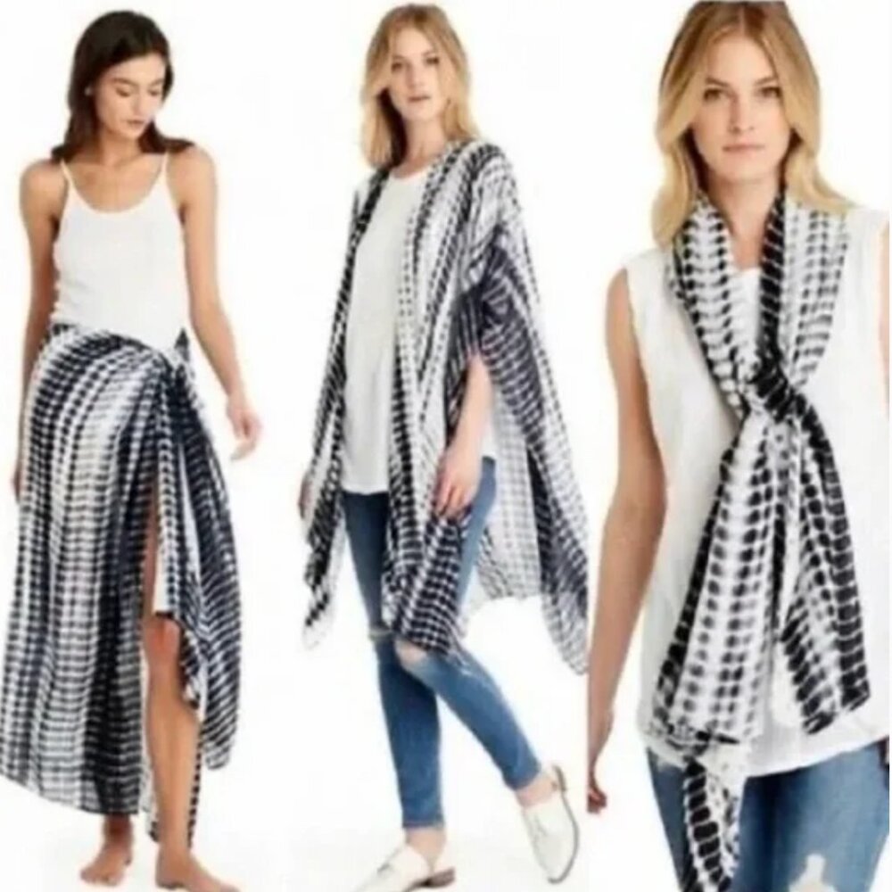 NEW Michael Stars Alligator Tie Dye Ruana Scarf Sarong Kimono Black White OS